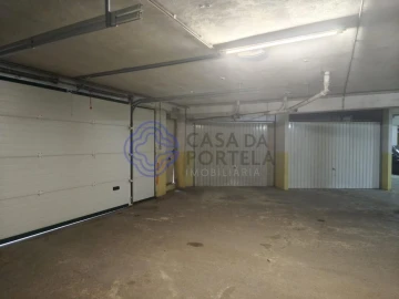 Garagem para Arrendamento em Cete