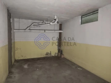 Garagem para Arrendamento em Cete