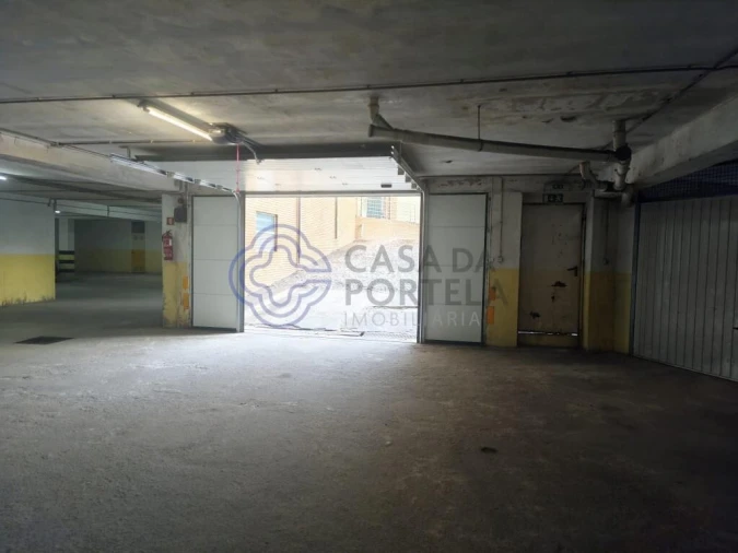 Garagem para Arrendamento em Cete Foto 5