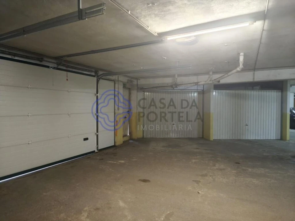 Garagem para Arrendamento em Cete Foto 4