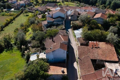Moradia T2 para Venda em Lousã e Vilarinho