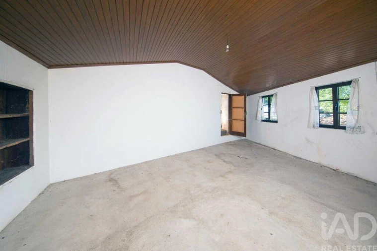 Moradia T2 para Venda em Lousã e Vilarinho Foto 2