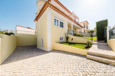 Moradia T5 para Venda em Nadadouro