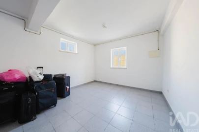 Moradia T5 para Venda em Nadadouro