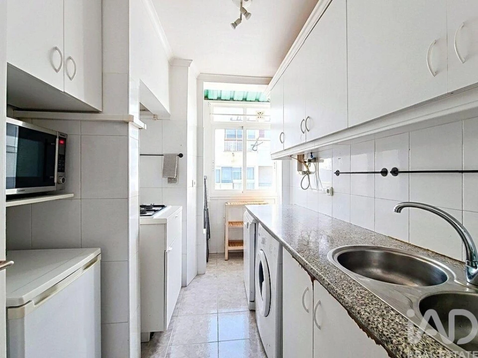 Apartamento T1 para Arrendamento em Alcantara Foto 3