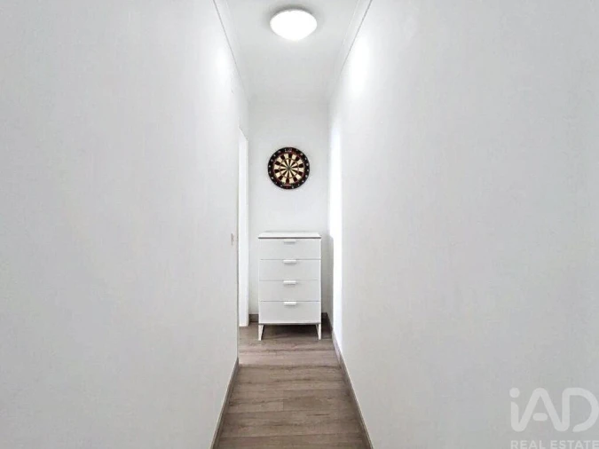 Apartamento T1 para Arrendamento em Alcantara Foto 9