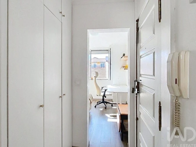 Apartamento T1 para Arrendamento em Alcantara Foto 6