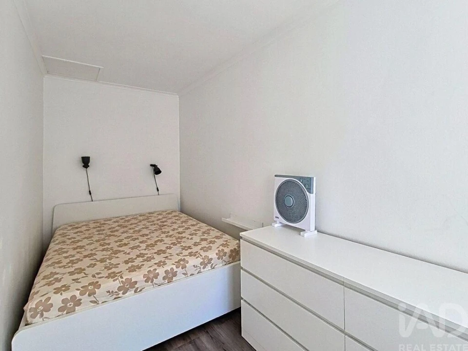Apartamento T1 para Arrendamento em Alcantara Foto 7