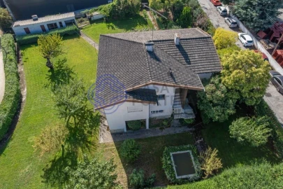 Moradia T4 para Venda em Moimenta da Beira