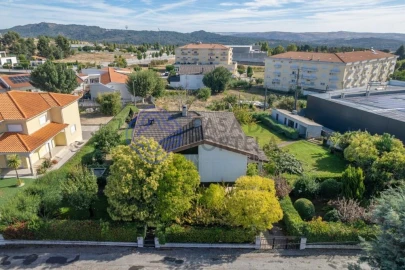 Moradia T4 para Venda em Moimenta da Beira