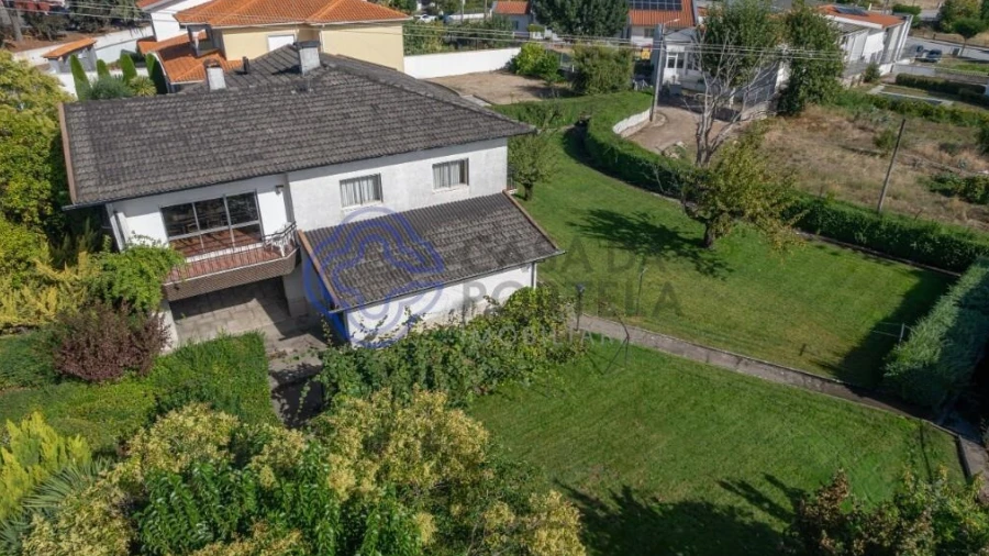 Moradia T4 para Venda em Moimenta da Beira