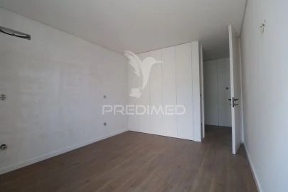 Moradia T3 para Venda em Merelim (São Pedro) e Frossos