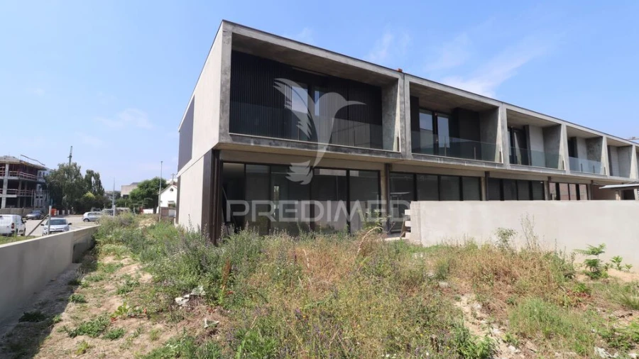 Moradia T3 para Venda em Merelim (São Pedro) e Frossos