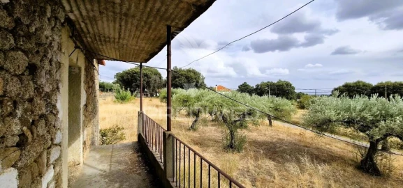 Moradia T2 para Venda em Vale de Prazeres e Mata da Rainha