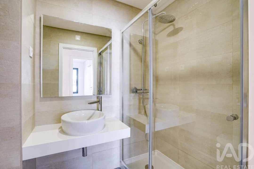 Apartamento T3 para Venda em Venteira Foto 25