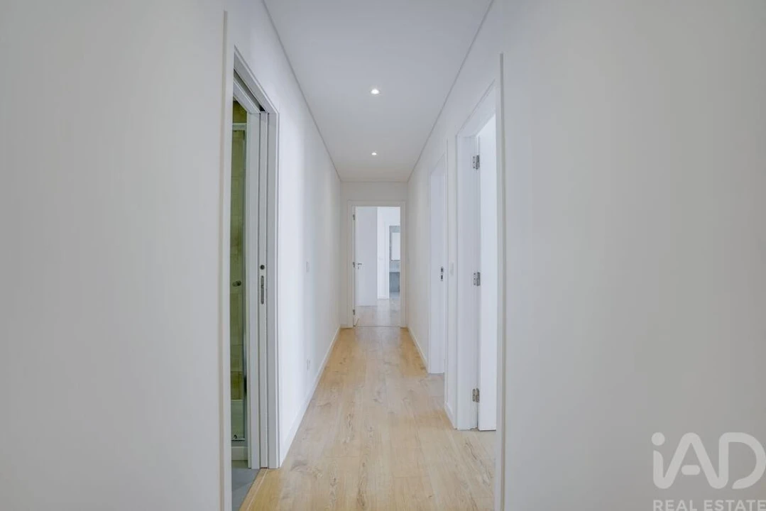 Apartamento T3 para Venda em Venteira Foto 22