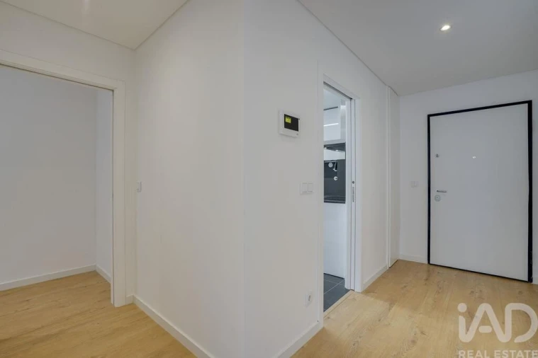 Apartamento T3 para Venda em Venteira Foto 12