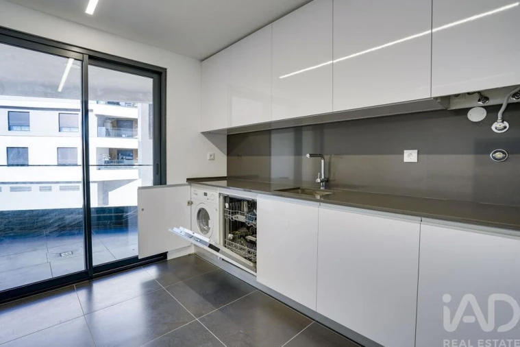 Apartamento T3 para Venda em Venteira Foto 7