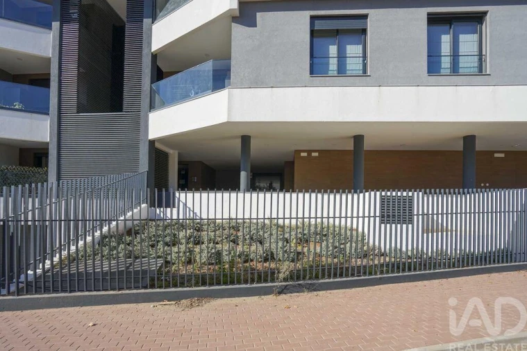 Apartamento T3 para Venda em Venteira Foto 4