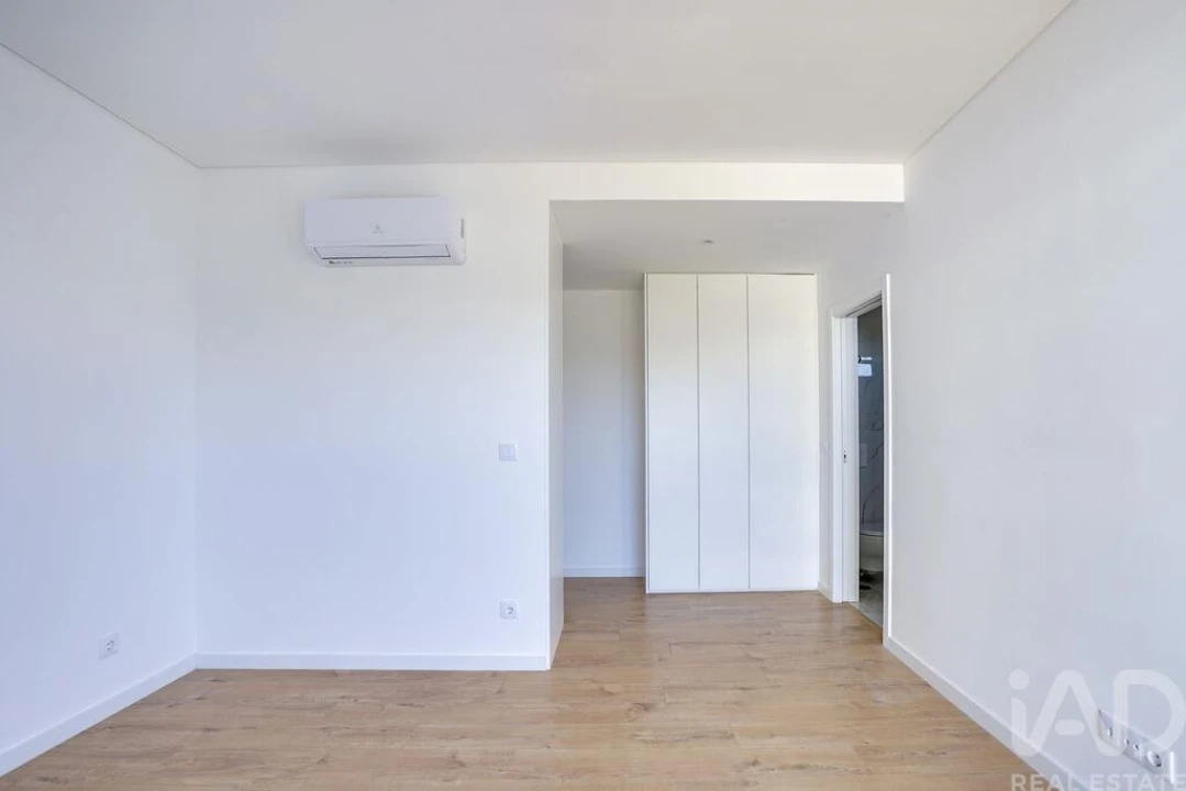 Apartamento T3 para Venda em Venteira Foto 29
