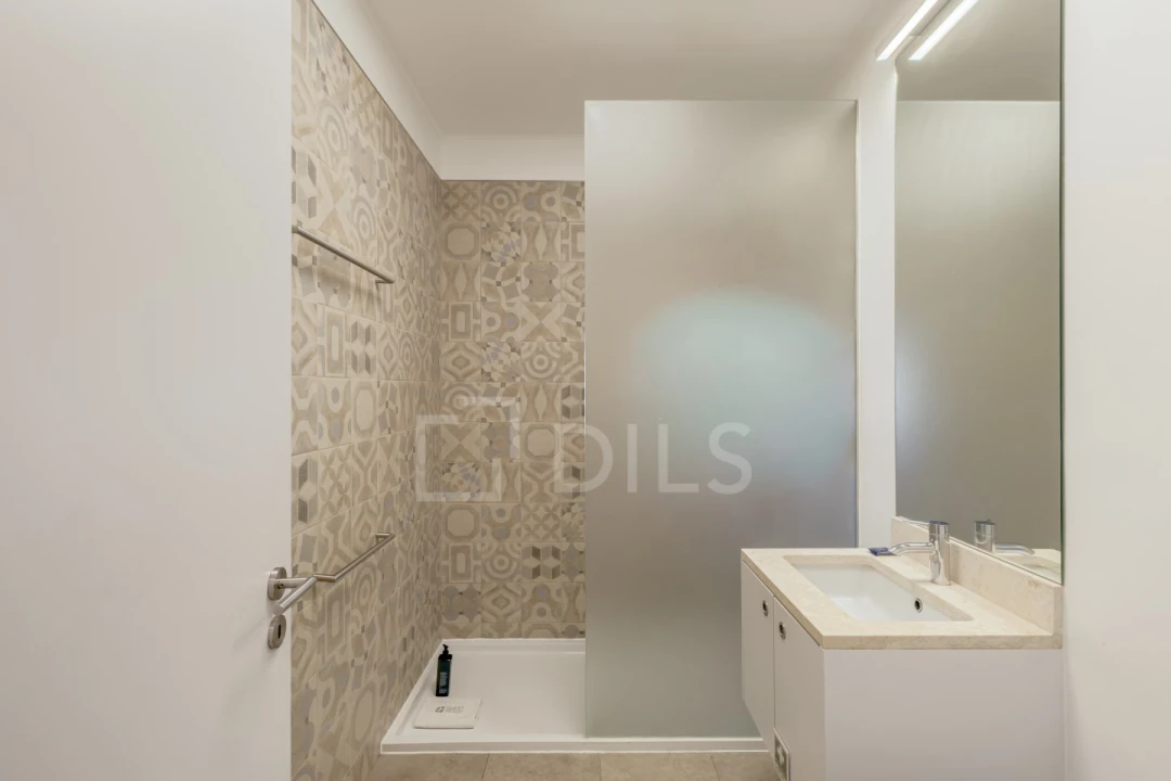 Apartamento T2 para Venda em Misericórdia Foto 9