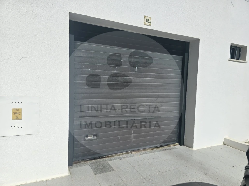 Garagem para Arrendamento em União das Freguesias de Setúbal Foto 1