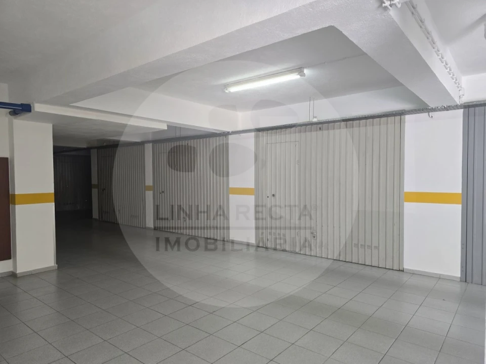 Garagem para Arrendamento em União das Freguesias de Setúbal Foto 10