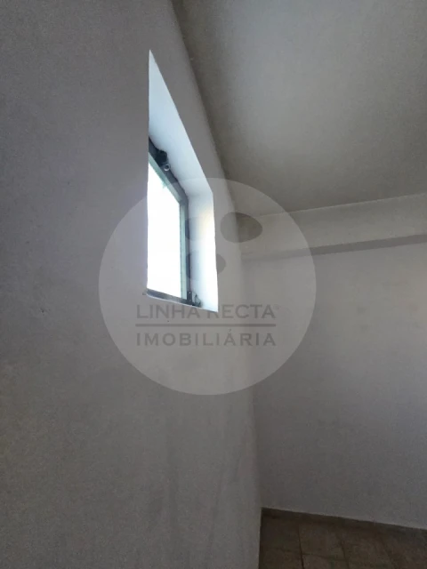 Garagem para Arrendamento em União das Freguesias de Setúbal
