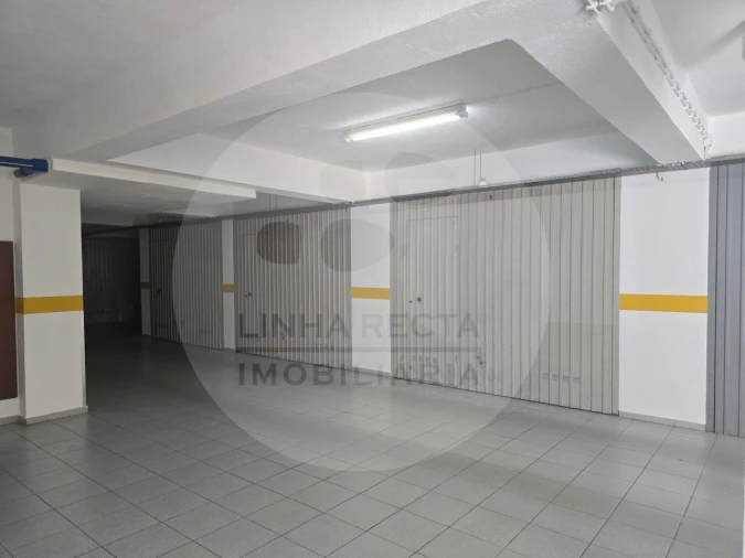 Garagem para Arrendamento em União das Freguesias de Setúbal Foto 10