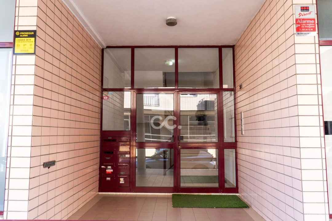 Apartamento T3 para Venda em Joane Foto 3