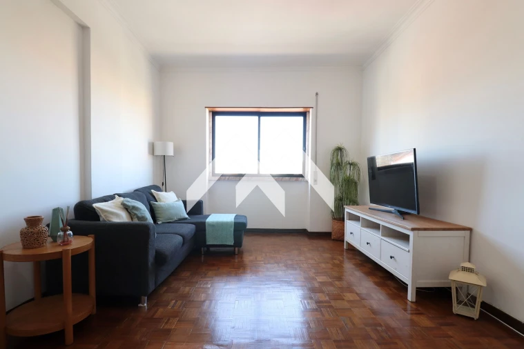 Apartamento T2 para Venda em Algueirão-Mem Martins Foto 4