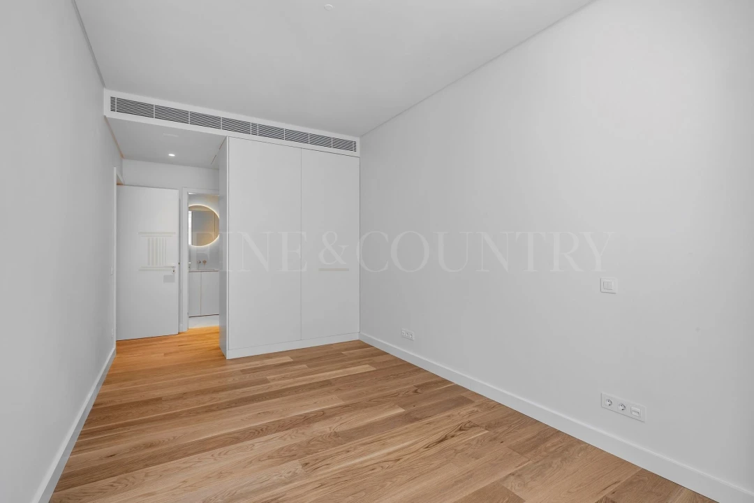 Apartamento T3 para Venda em Quarteira Foto 15