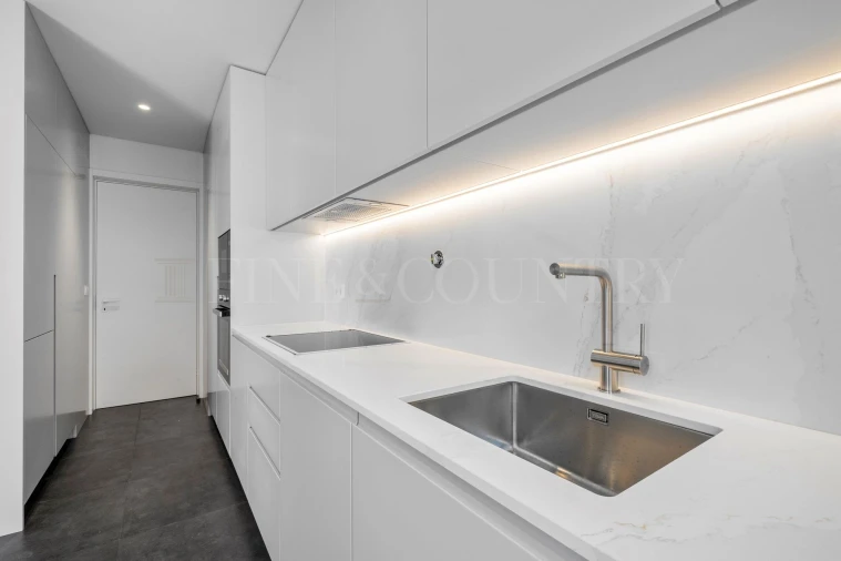 Apartamento T3 para Venda em Quarteira Foto 12