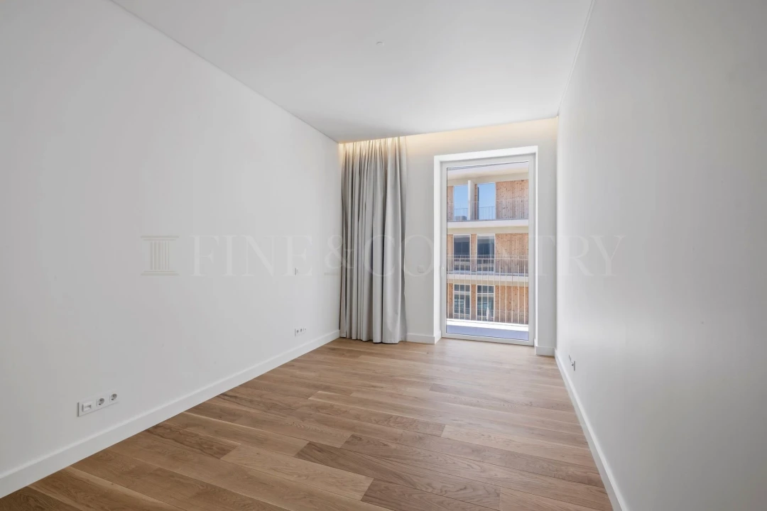 Apartamento T3 para Venda em Quarteira Foto 17