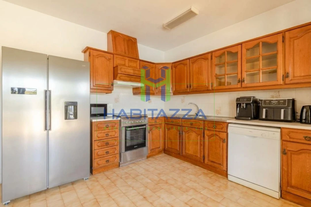 Moradia T6 para Venda em Lagos (São Sebastião e Santa Maria) Foto 8
