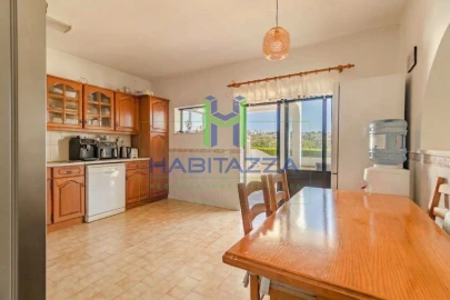 Moradia T6 para Venda em Luz