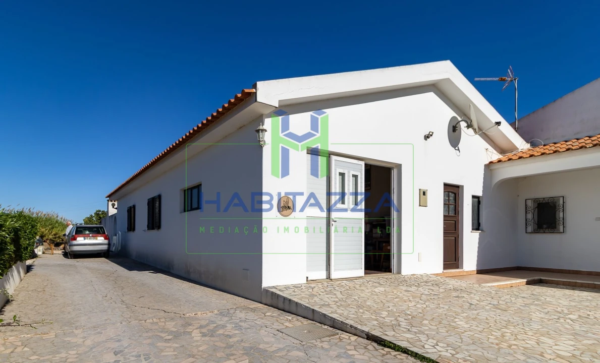 Moradia T6 para Venda em Lagos (São Sebastião e Santa Maria) Foto 45