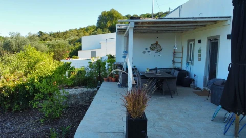 Moradia T3 para Venda em Santa Barbara de Nexe