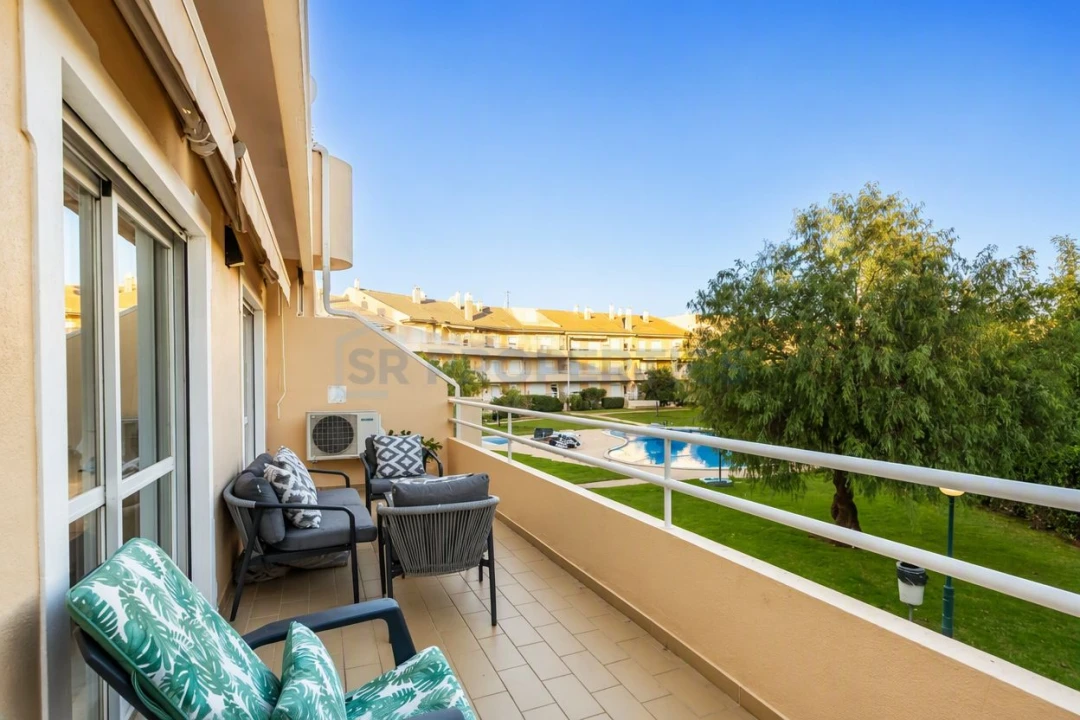 Apartamento T2 para Venda em Quarteira Foto 32