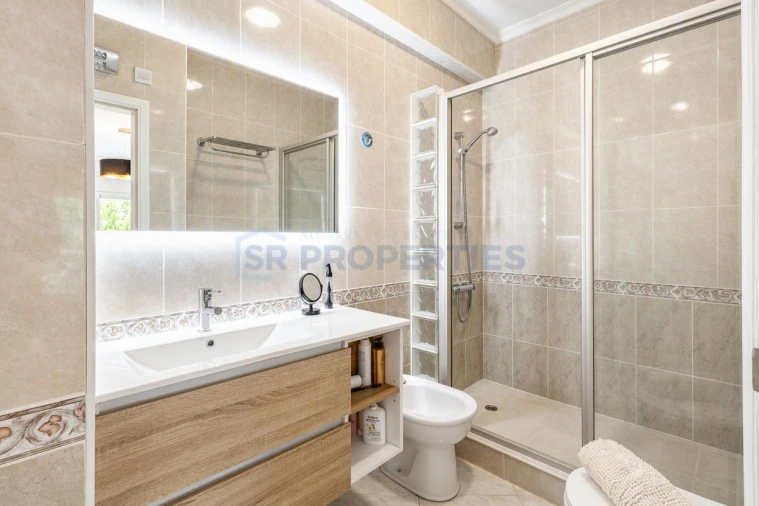 Apartamento T2 para Venda em Quarteira Foto 15