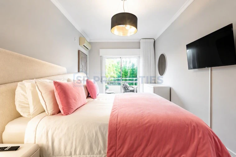 Apartamento T2 para Venda em Quarteira Foto 17