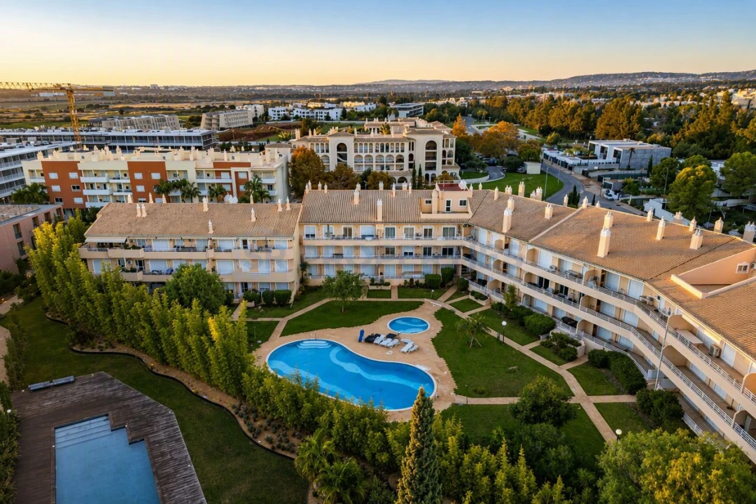 Apartamento T2 para Venda em Quarteira Foto 1