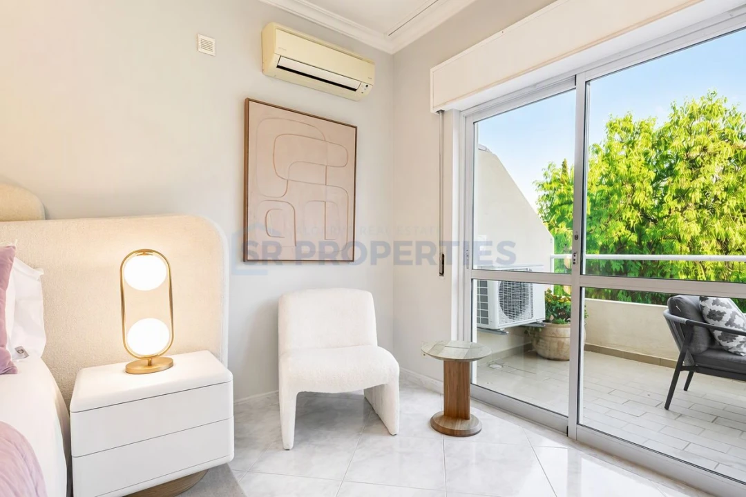 Apartamento T2 para Venda em Quarteira Foto 14