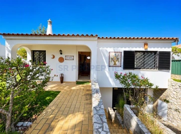 Moradia T2 para Venda em Quarteira