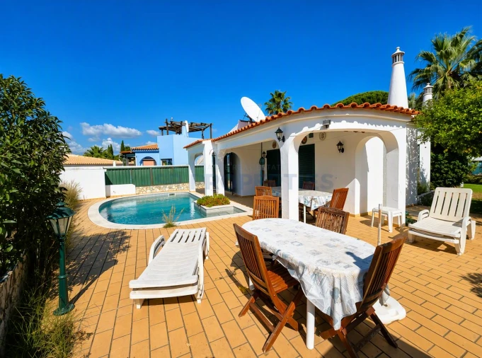Moradia T2 para Venda em Quarteira Foto 44