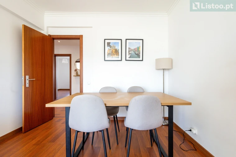 Apartamento T2 para Venda em São Domingos de Rana Foto 9