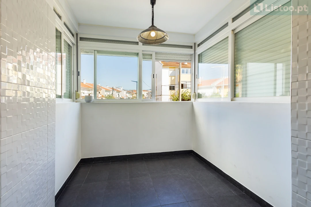 Apartamento T2 para Venda em São Domingos de Rana Foto 11