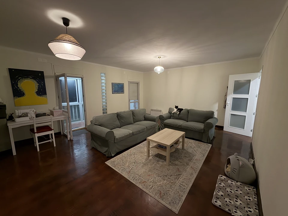 Apartamento T4 para Venda em Agualva e Mira-Sintra Foto 1