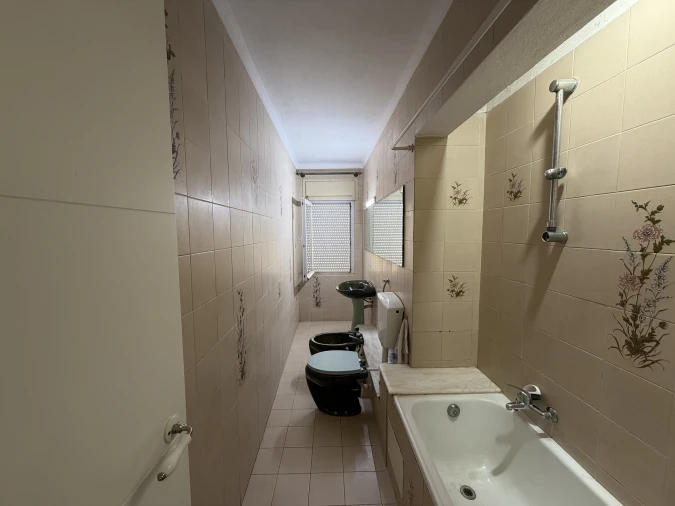 Apartamento T4 para Venda em Agualva e Mira-Sintra Foto 6