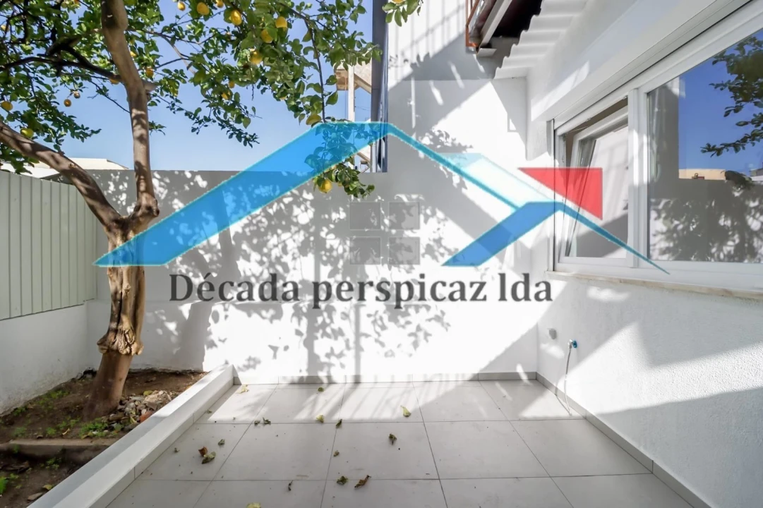 Apartamento T2 para Venda em Penha de França Foto 4